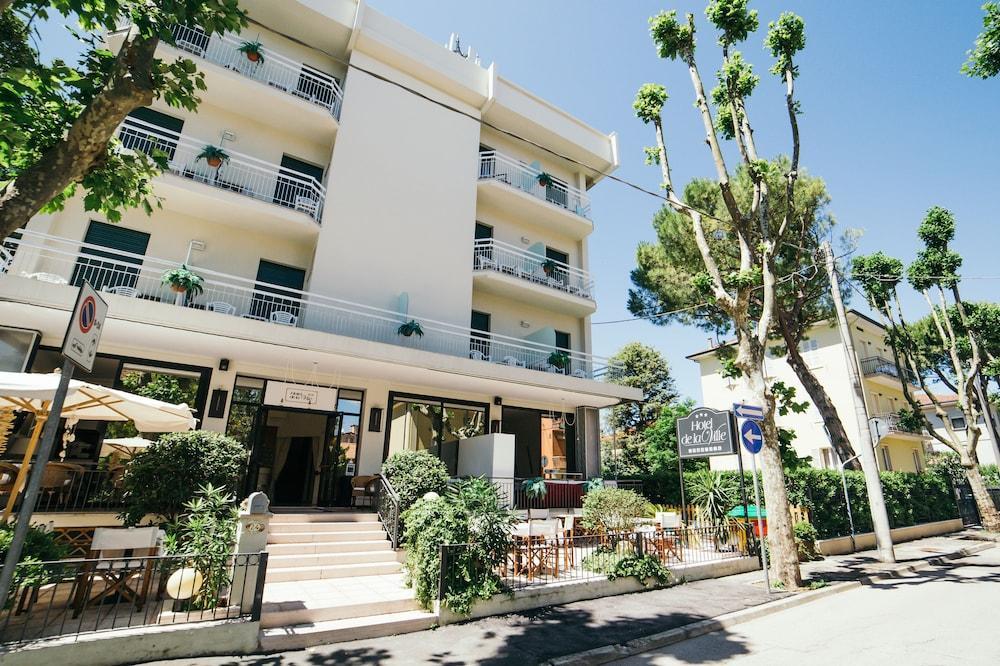 De La Ville Hotel Cattolica Exteriör bild