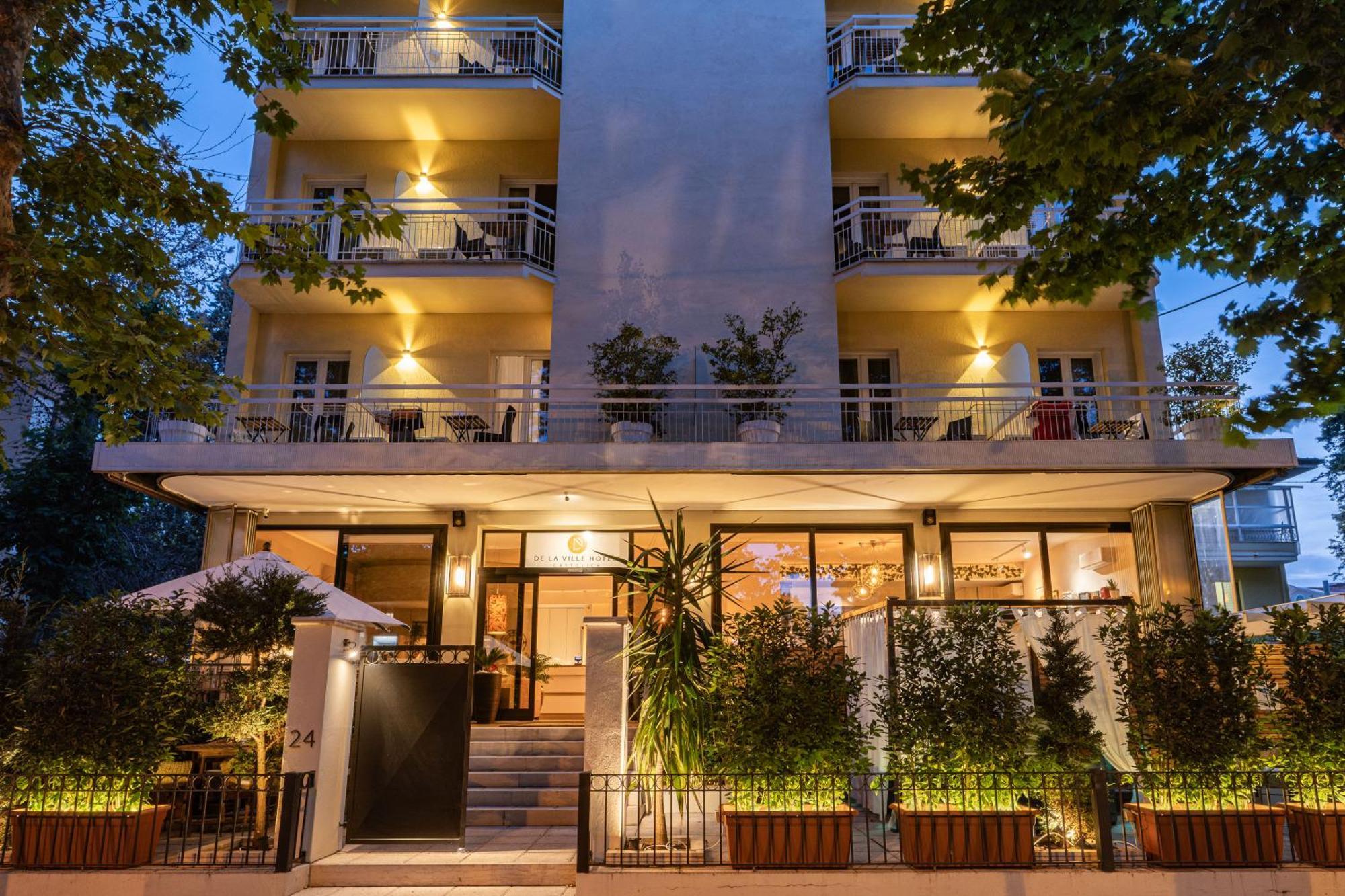 De La Ville Hotel Cattolica Exteriör bild